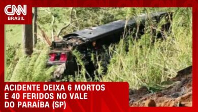 Ônibus fretado cai em ribanceira na Serra do Vale do Paraíba e deixa ao menos seis mortos
